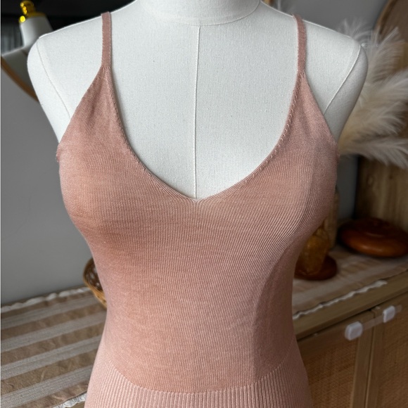 Reformation | Ribbed Tank Top - Picture 2 of 6